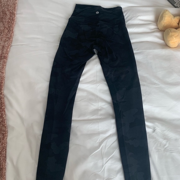 Lululemon Wunder Train High-Rise Tight 25” Black Camo Leggings - Picture 3 of 4